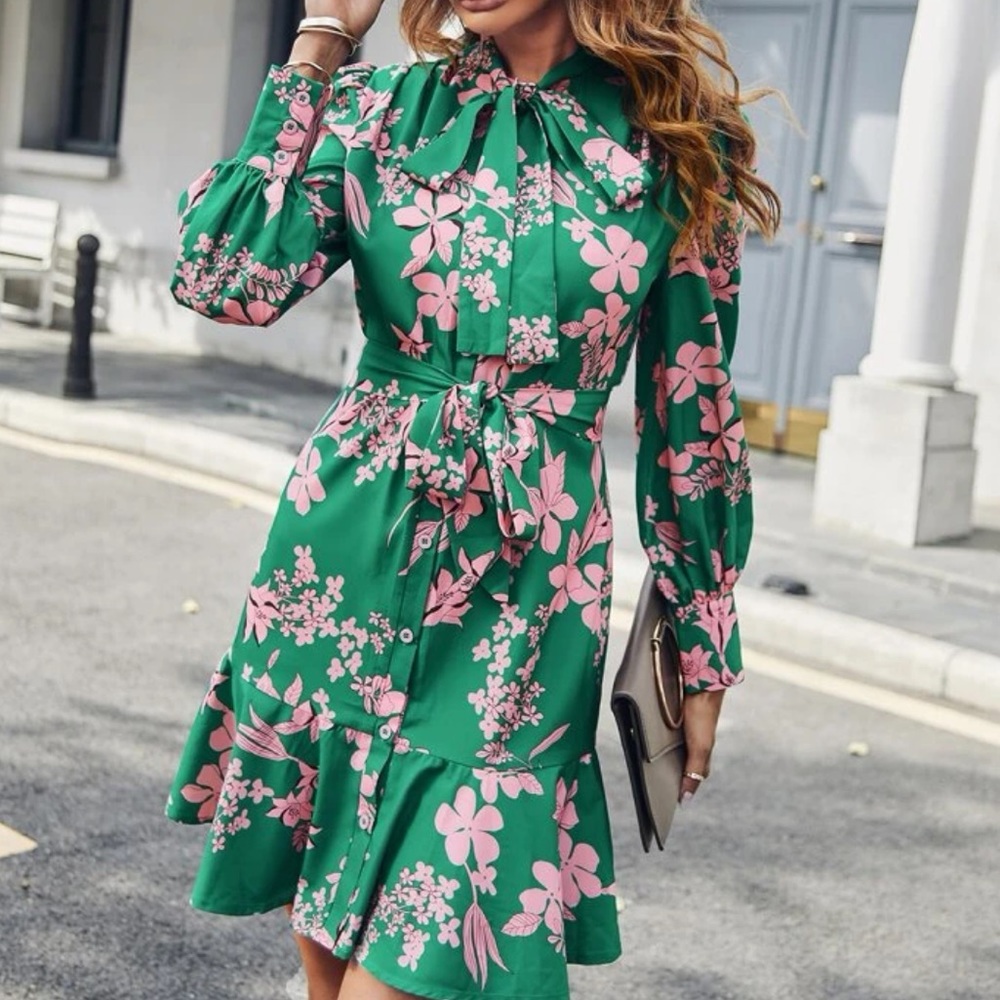 Boho green floral print puff sleeve belted tie neck dress - Picture 2 of 6